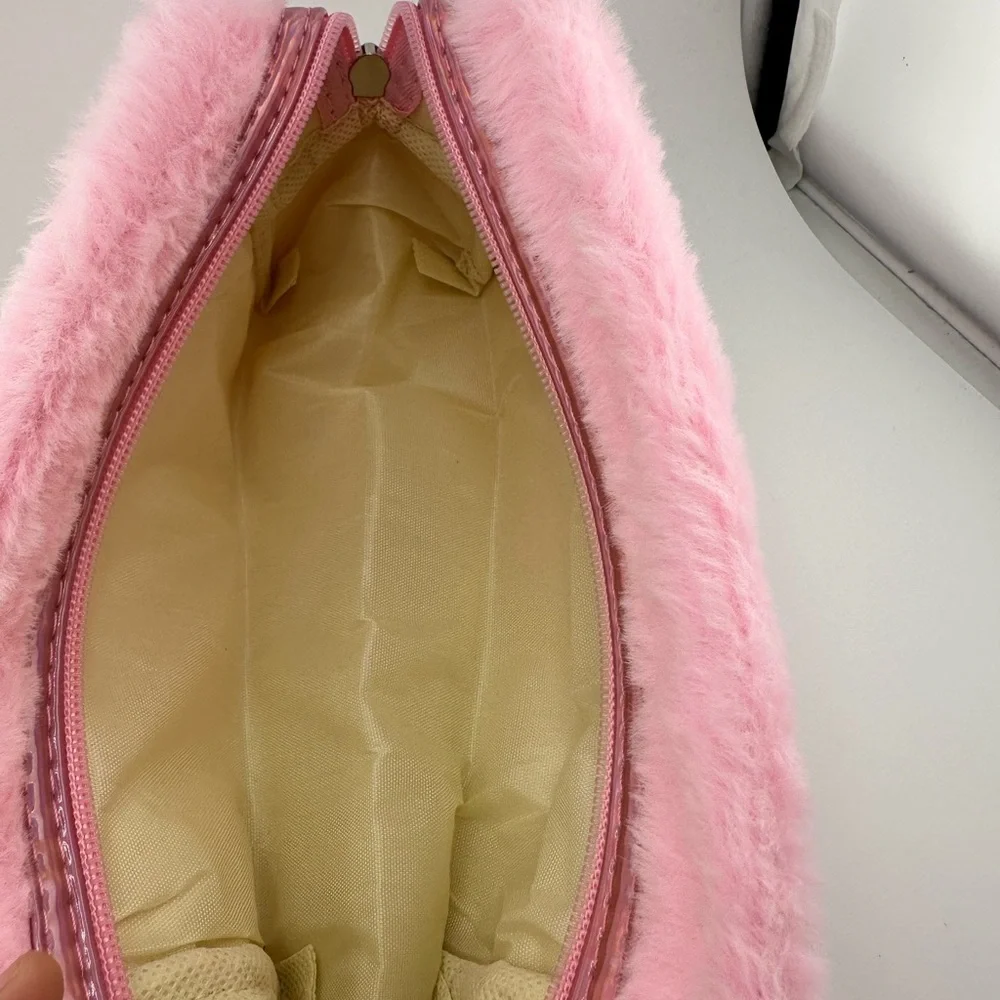 Barbie Fuzzy Pink Makeup Bag- Brand new - Picture 6 of 7